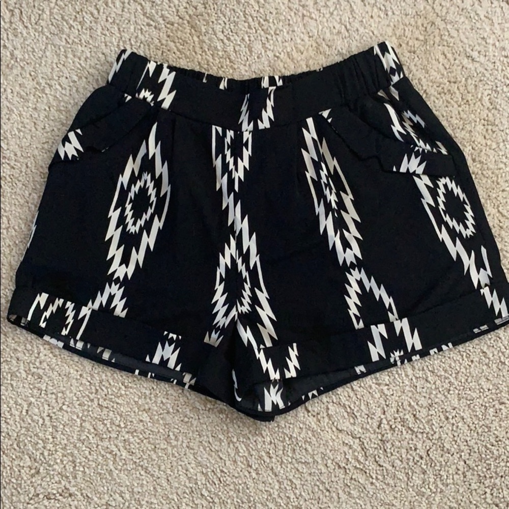 Aztec Skies Are Blue shorts